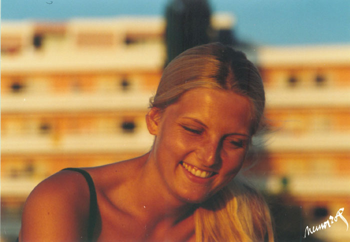 Hanka orange smile