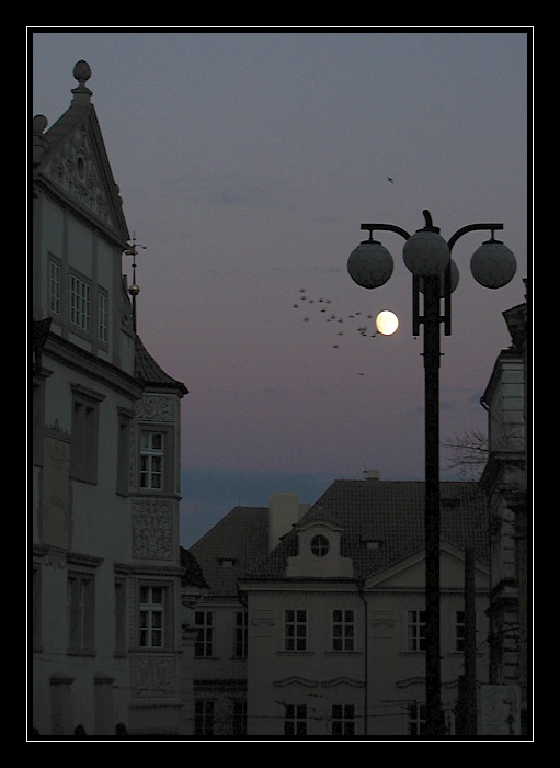 Mezi dnem a nocí