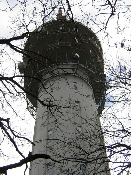 Věž v pavučině