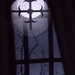 ...okno...stíny...odrazy...