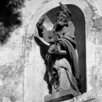 ...chudák Svatý...