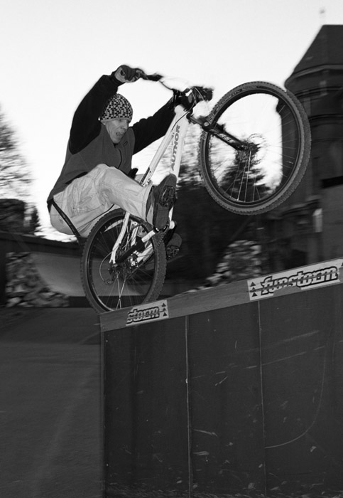 Spaceman - Bunny hop to manual
