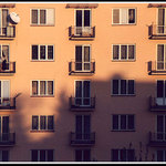 Činžák ve stínu RD