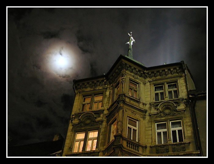 ...mesacny svit...