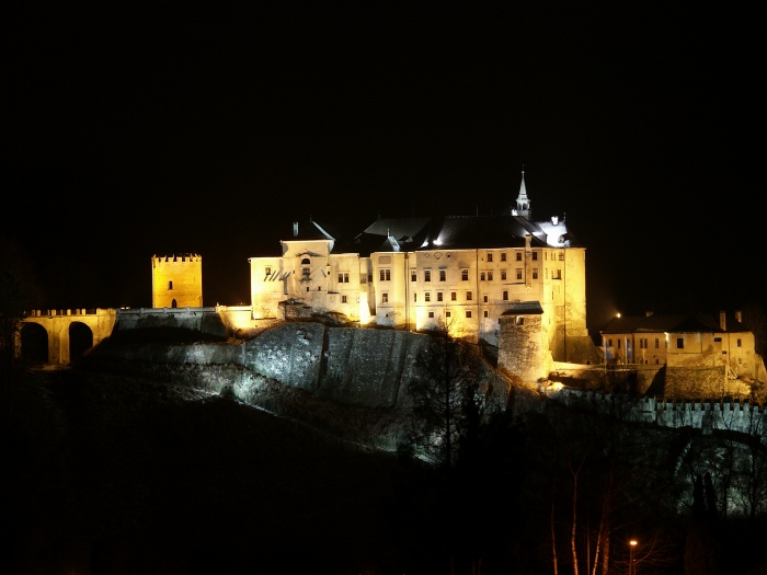 Hrad Český Štenberk v noci