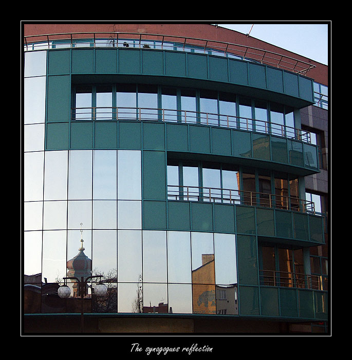 The synagogues reflection