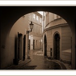 Na zákoutí padá sníh ....