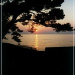 Večerní siluety nad západem