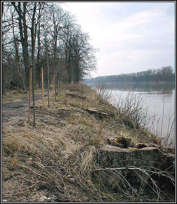 U řeky