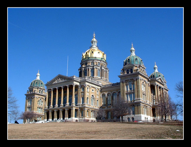 ...Palác...