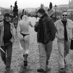 Nahá v dešti - Nečekaná inspirace