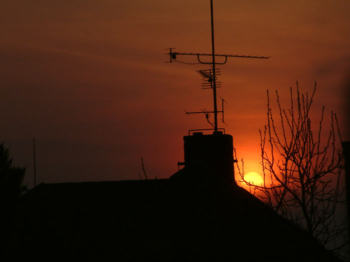 Západ jarního slunce