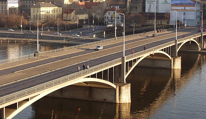 Mostovka Pražská.....