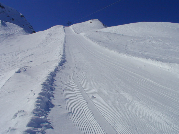 Skiing skyway