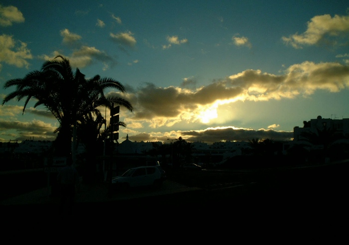 ... "tam, kde ti palma dává dobrou noc" ...