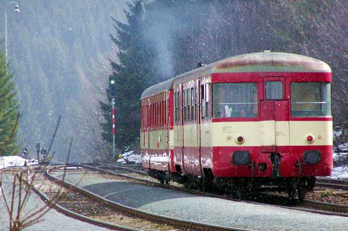 odjezd M 830