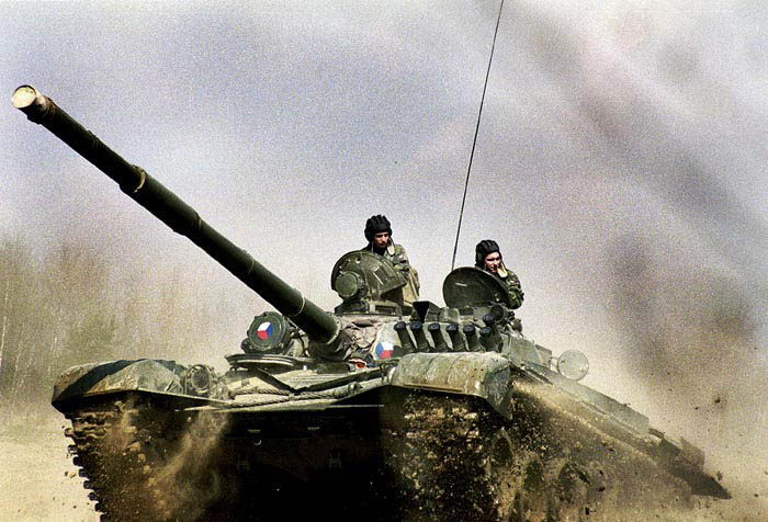 cviceni tankoveho praporu / Vyskov 2003