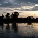 Zapad slnka pri Váhu