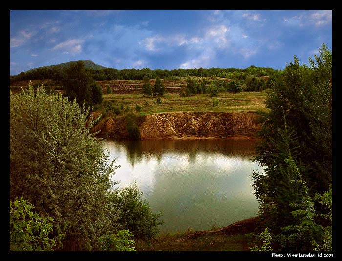 - U  NÁS  - Starý lom