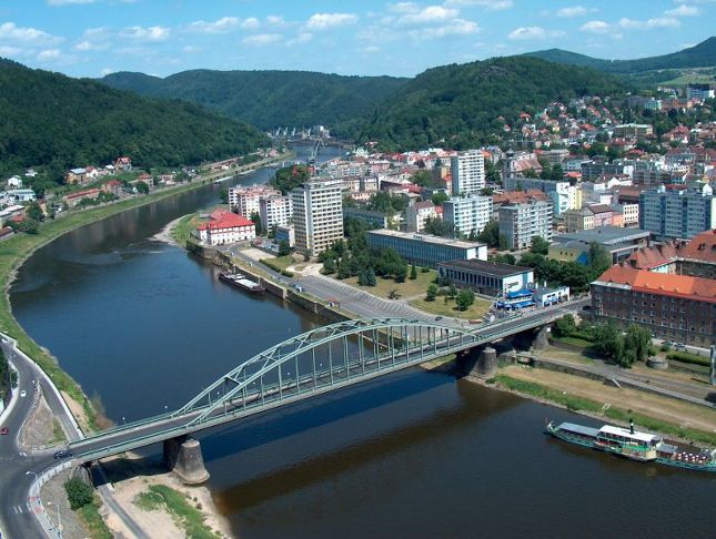 Pohled z Pastýřské stěny na Děčín