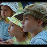 Kouzlu divadla propadli jak brácha, tak ségra ...  ,-)