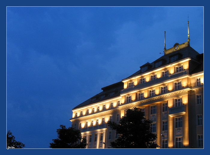 Hotel Carlton