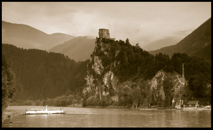Tajemný hrad v Karpatech