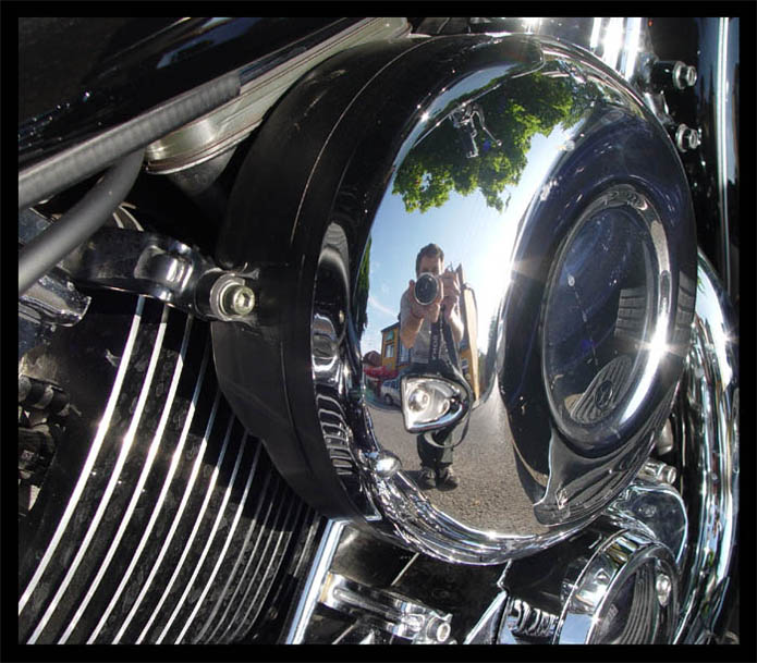 (Moto)Autoportret