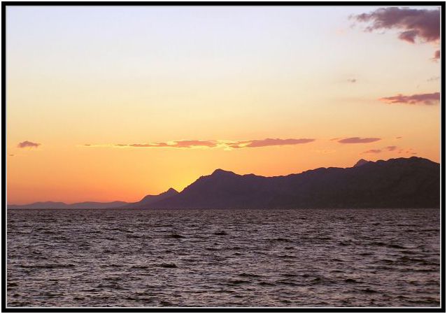 Zapad slunce v Makarske