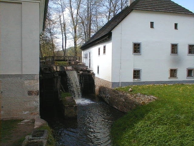 Z Babiččina údolí - mlýn