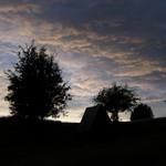 Večerní mraky nad táborem...