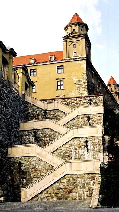 ...Hrad...