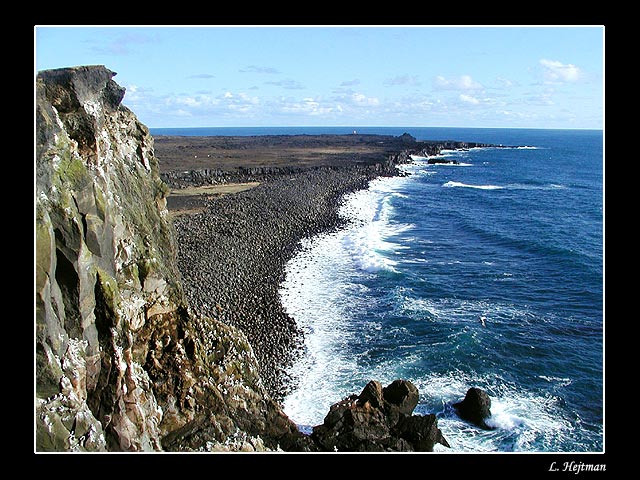Island - Pobřeží u Reykjanesviti