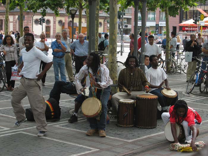 Pouličné predstavenie
