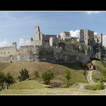 Majestátný nedobytný hrad
