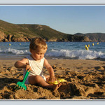 Moře, písek, dítě