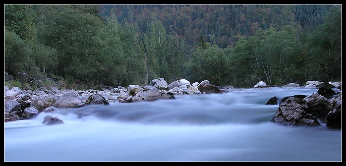 "sametová" řeka