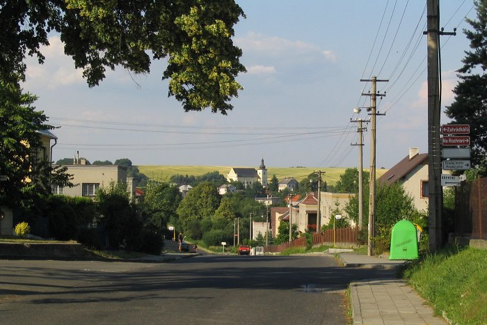 KOSTEL A POPELNICE