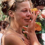 Nevěsta plakala když na ni padala rýže