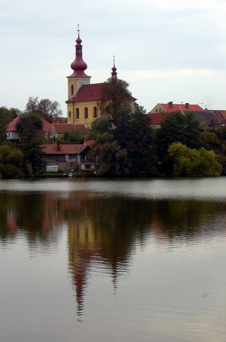 Barokní kostel v Holanech