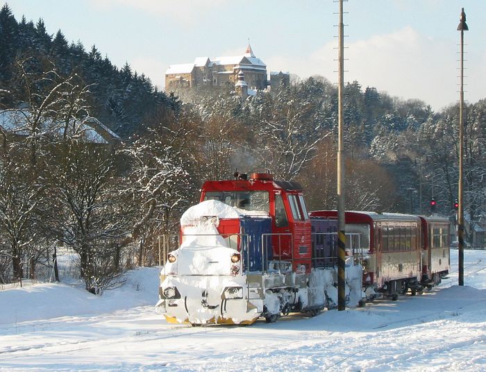 Projela jsem pod Pernštejnem.