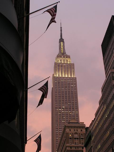 Empire State Bldg v podvecer