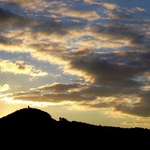 Západ slunce za vrchem Špičák u České Lípy