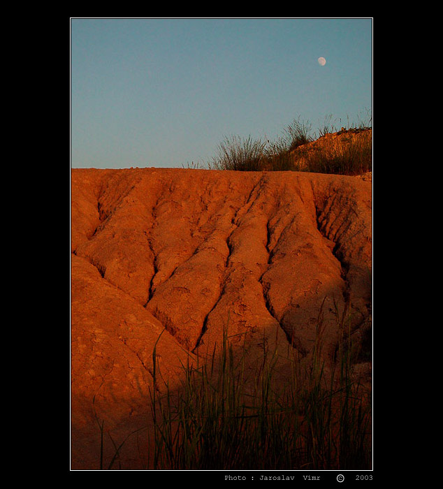 <b> - S U C H O - </b>