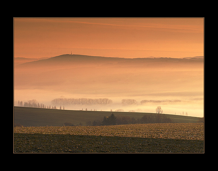 ZAJTRA BUDE HMLISTO, POZAJTRA TAKISTO ...