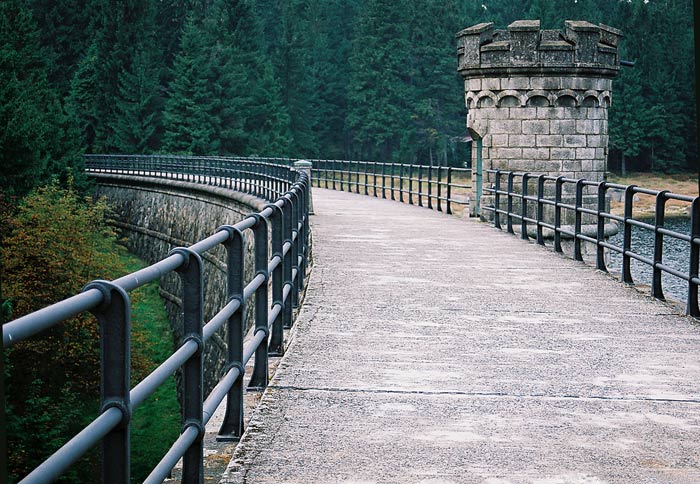 Přehrada