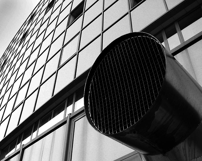 Hluboký dech skleněného monstra