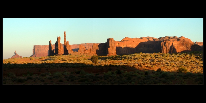 <b>MONUMENT VALLEY</b>