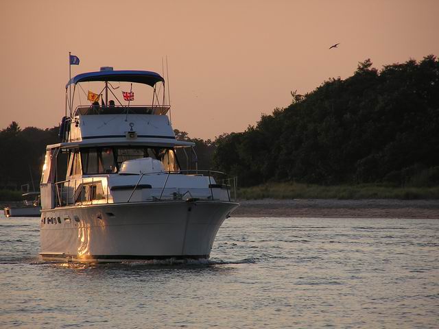 Klidný podvečer na jezeře