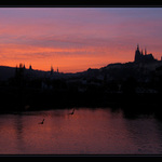 <b> Zapadající </b>